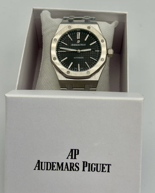Audemars Piguet Royal Oak – 41mm, black dial, stainless steel – ref 15400ST – image 1