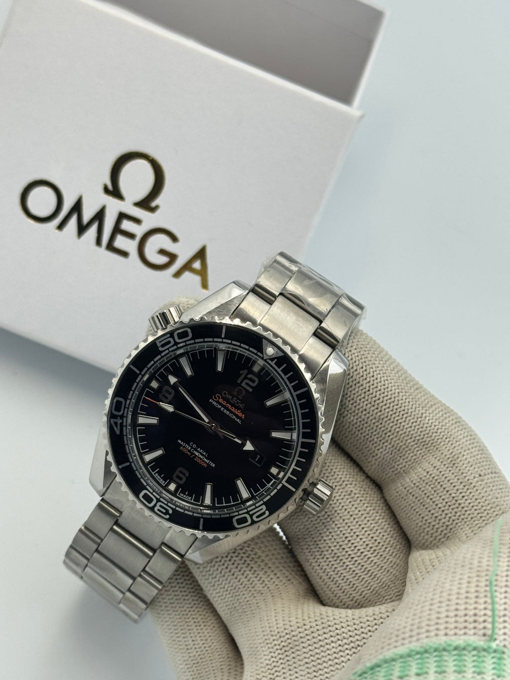 Omega Seamaster – 42mm, black dial, ceramic bezel, stainless steel – ref 300M – image 1
