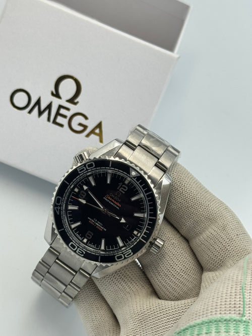 Omega Seamaster – 42mm, black dial, ceramic bezel, stainless steel – ref 300M – image 1