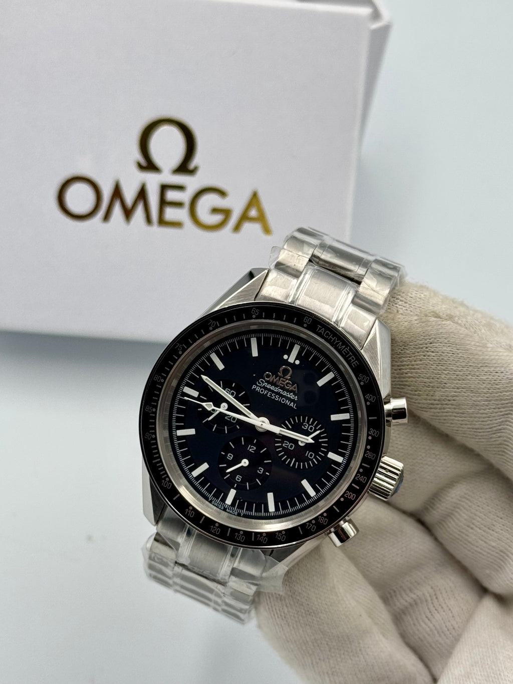 Omega Speedmaster – 42mm, black dial, tachymeter bezel, stainless steel – ref 310.30.42.50.01 – image 1