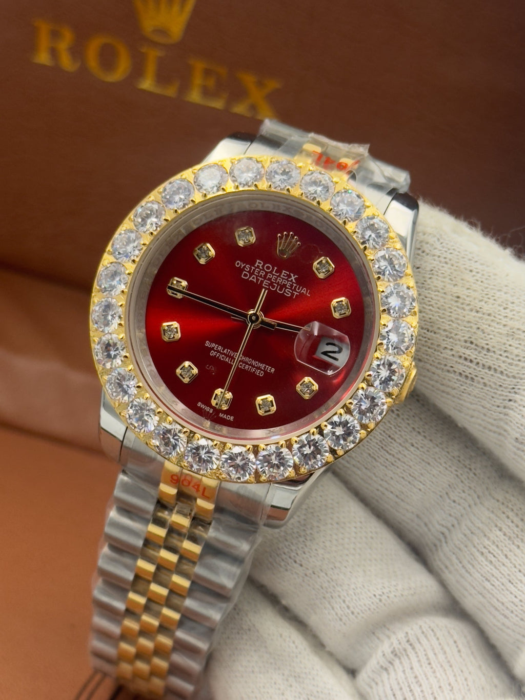 Rolex Datejust – 36mm, red dial, diamond bezel, president bracelet, steel – ref 16233 – image 1