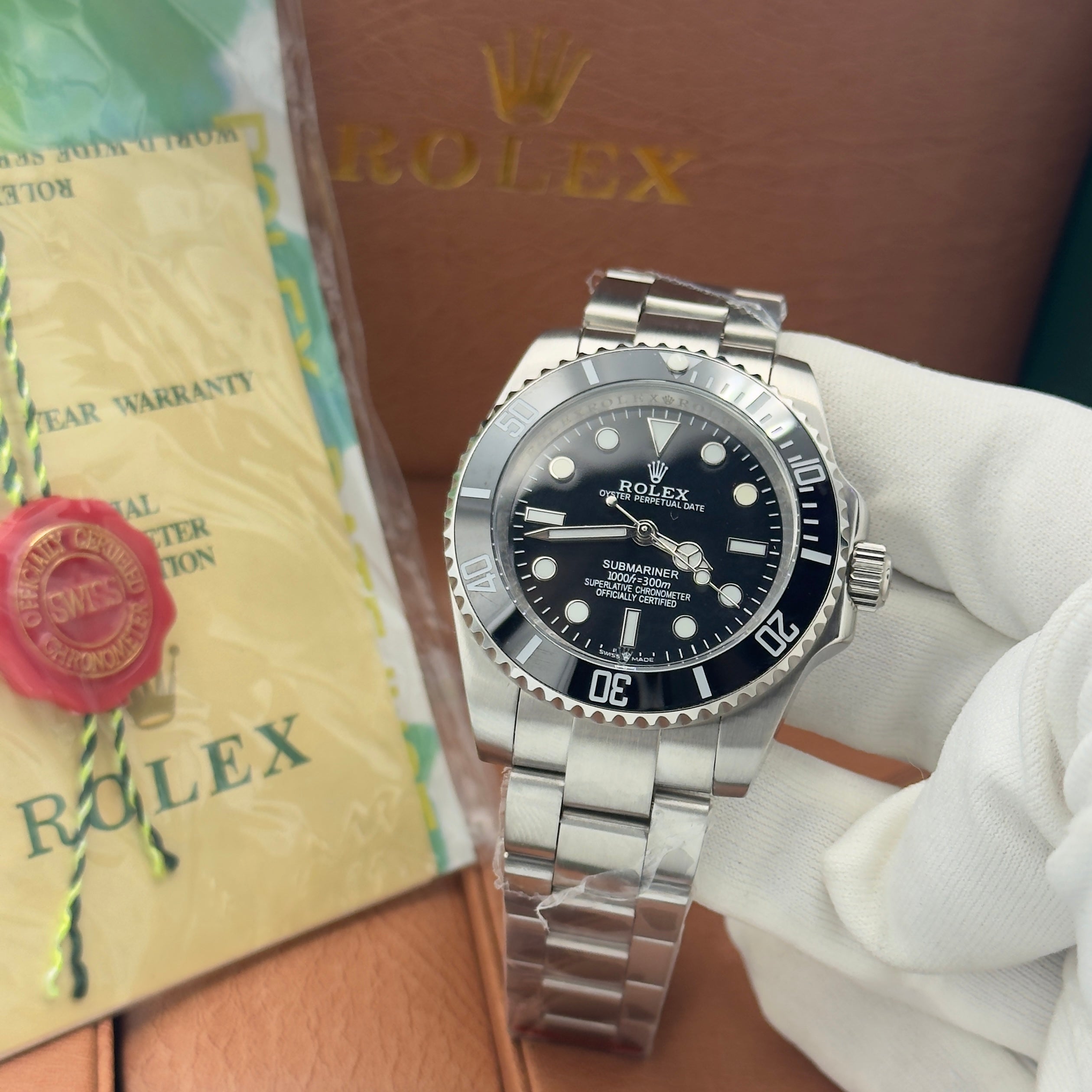 Rolex Submariner – 41mm, black dial, cerachrom bezel, oyster bracelet, stainless steel – ref 124060 – image 1